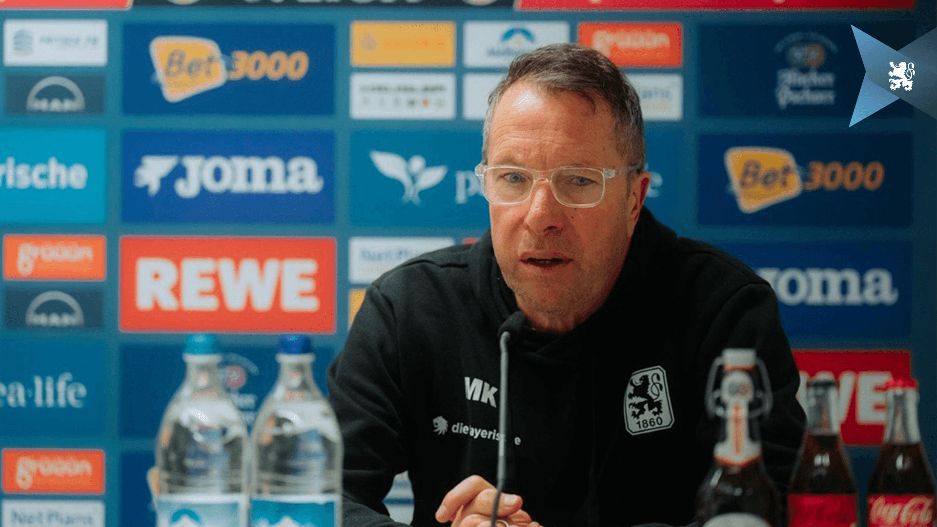 Pressekonferenz nach #M60AUE.