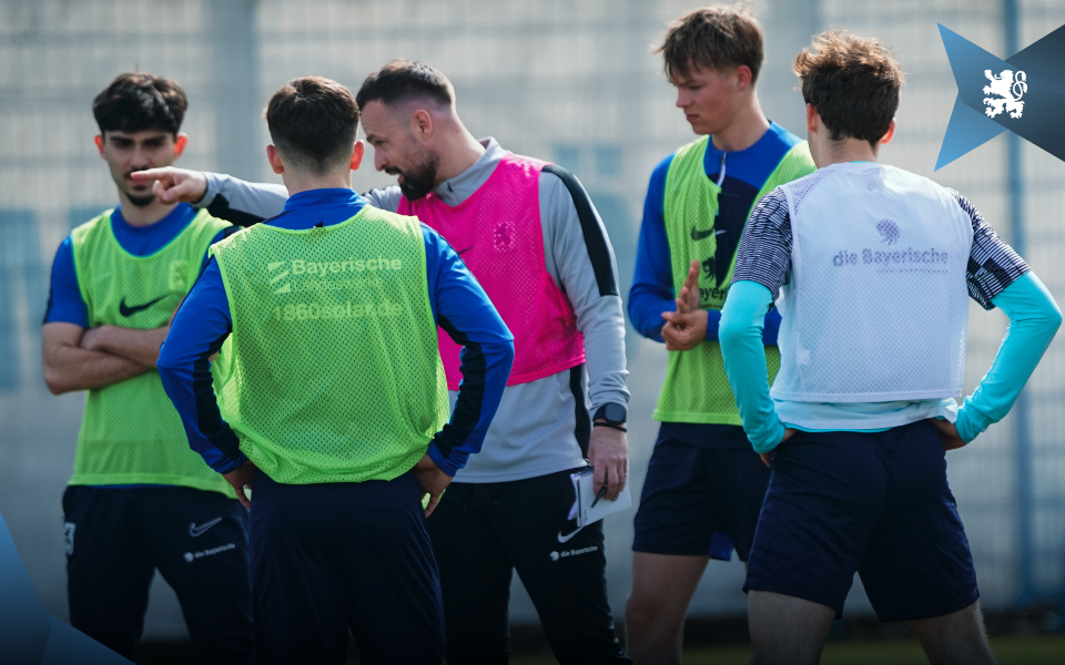 U21-Trainer Felix Hirschnagl warnt sein Team eindringlich vorm FC Deisenhofen.